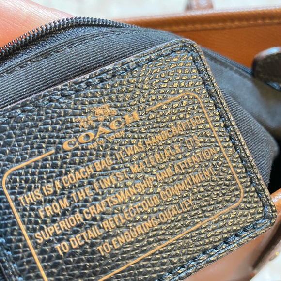 Coach city zip Tote in crossgrain leather - Picture 6 of 6